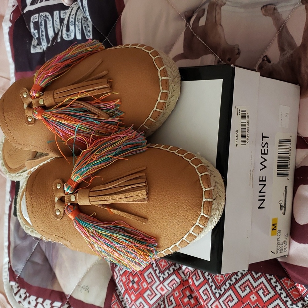 Nubuck tan leather espadrille slides with tassels